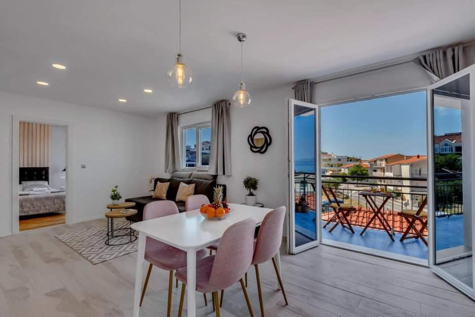 Apartments Rose Baška Voda Eksteriør bilde